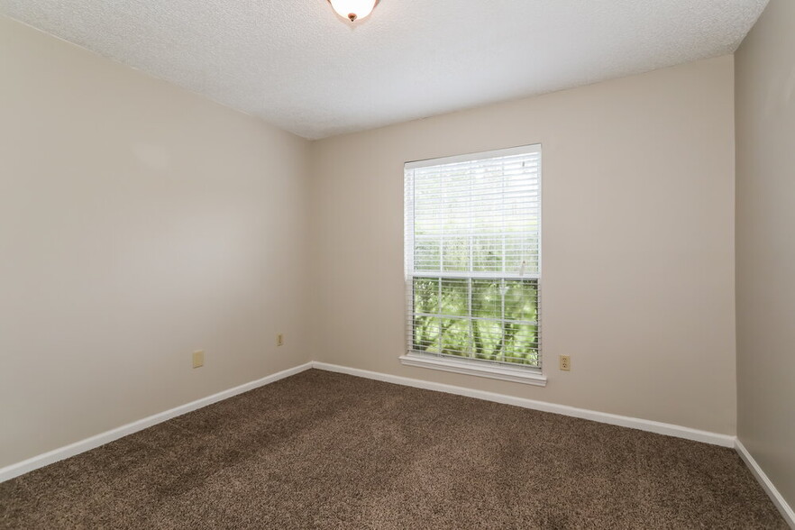 Building Photo - 2943 Tuscarora Tr