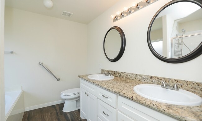 Building Photo - 10914 Barker View Dr