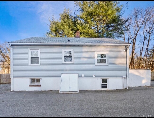 Building Photo - 55 Old Middletown Rd