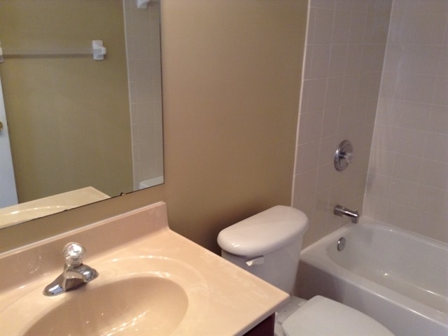 Building Photo - 417 Bluebell Ct