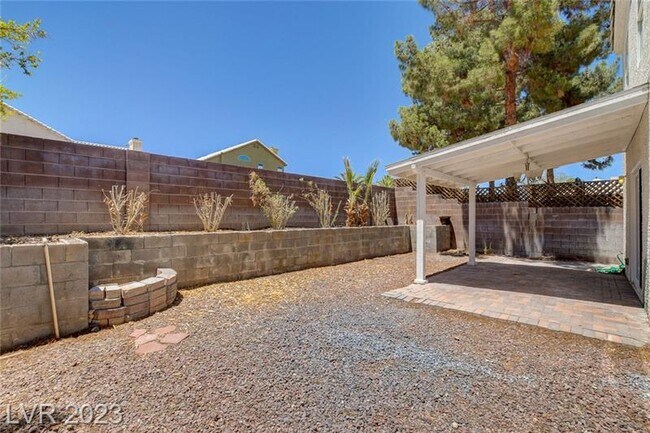 Building Photo - 1705 Navajo Lake Way
