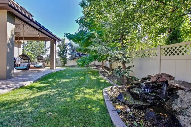 Building Photo - 5605 N Morpheus Pl