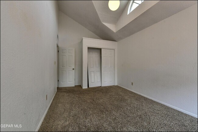 Building Photo - 695 Bluff Canyon Cir