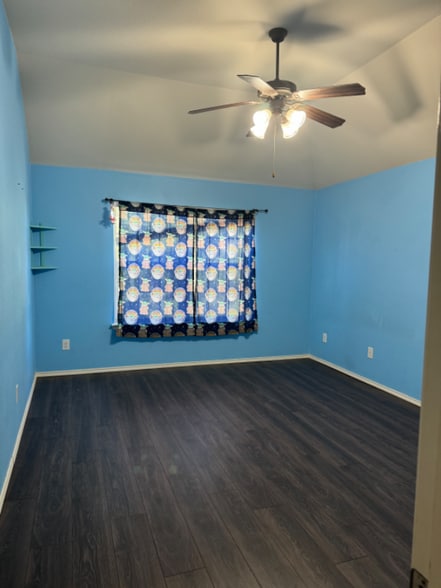 Building Photo - 1013 Long Pointe Ave