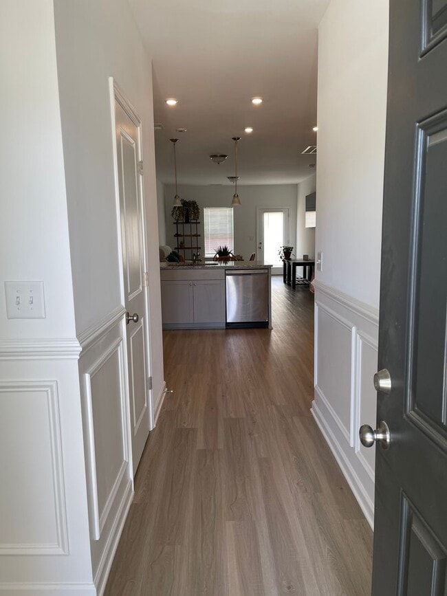 Primary Photo - 3 bed 2.5 Bath Townhouse. Shelbyville