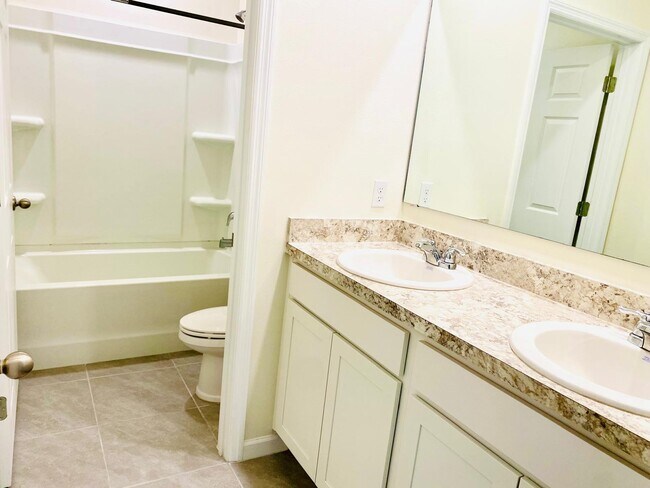 Building Photo - 9732 Starboard Dr