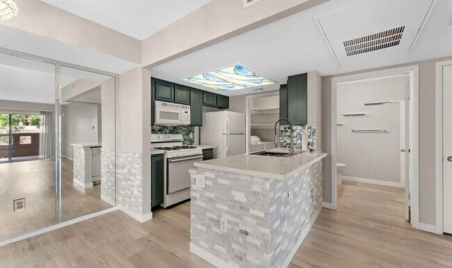 Building Photo - Beautiful First-Floor Summerlin Condo in La Posada – 2 Bed, 2 Bath with Private Patio