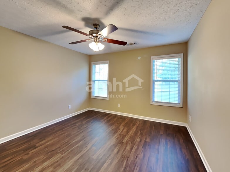 Building Photo - 360 Dunagan Dr