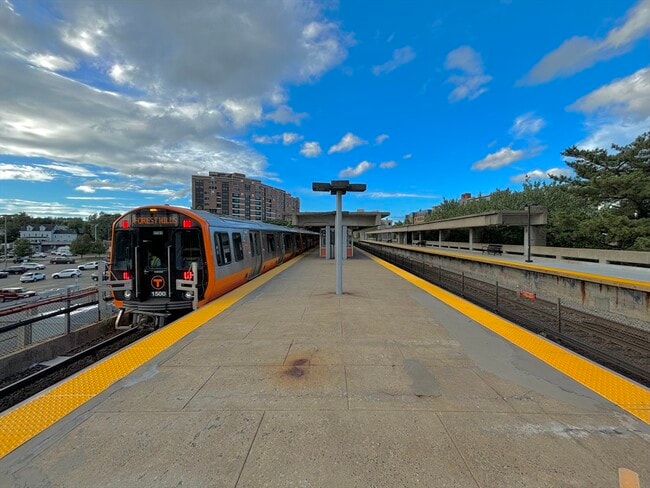 Building Photo - 47 Fellsway E