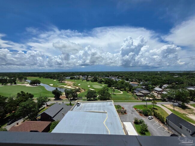Building Photo - 825 Bayshore Dr