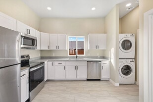 Building Photo - 1311 W Speedway Blvd