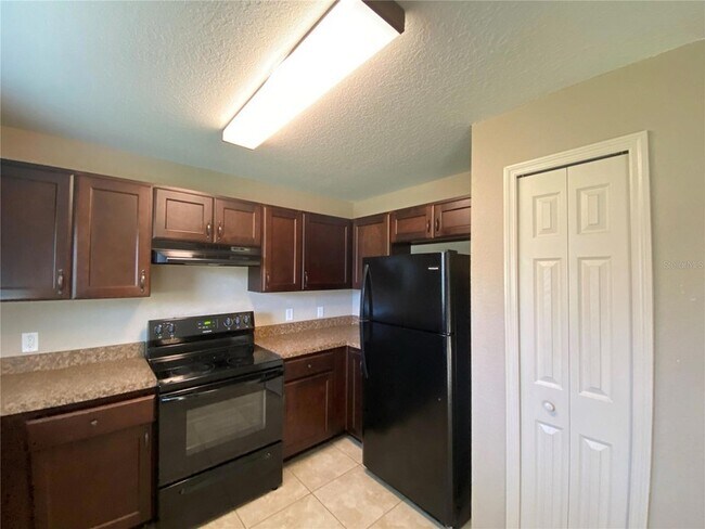 Building Photo - 16618 SW 31st Cir
