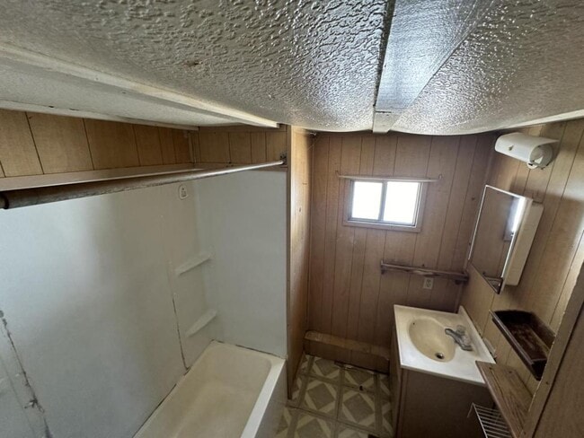 Building Photo - 3632 SW Military Dr