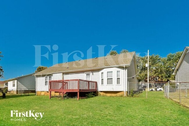 Building Photo - 1304 Venessa Dr