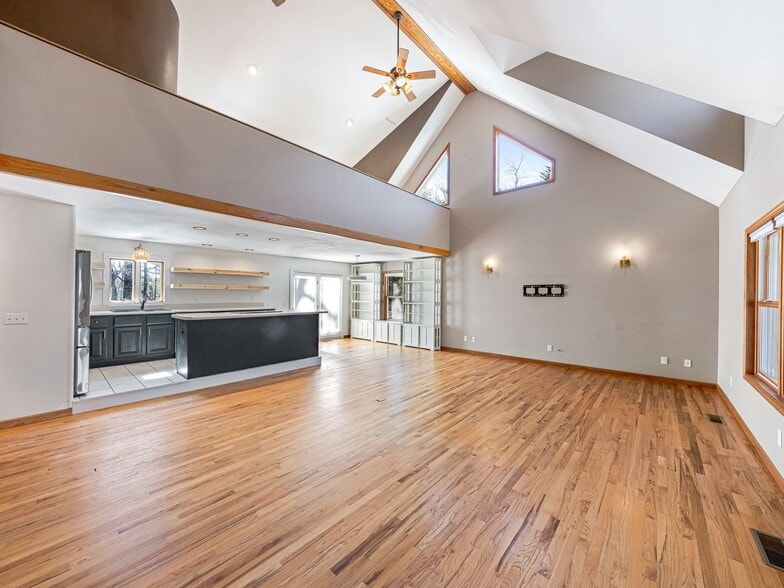 Building Photo - 180 Canaday Dr