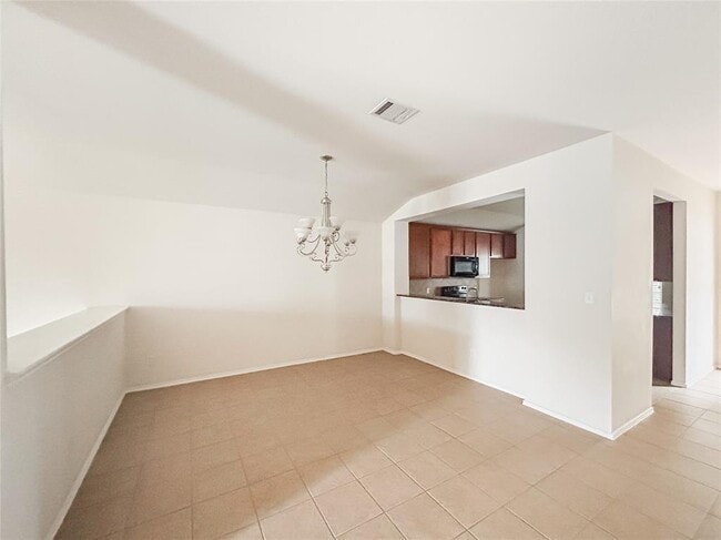 Building Photo - 7810 Squirrel Hollow Dr