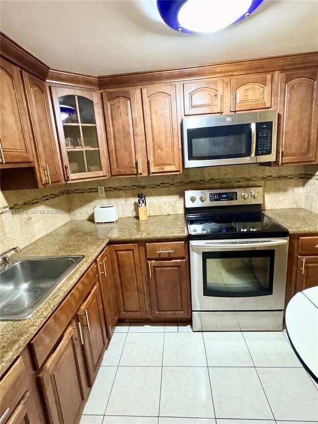 Building Photo - 210 172nd St