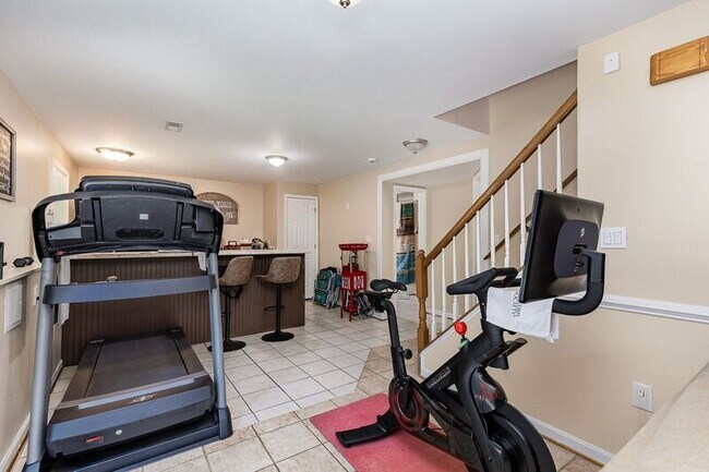 Building Photo - 11814 Gardenia Dr