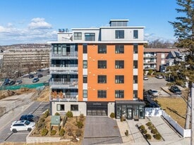 Building Photo - 11 Oak Grove Ter