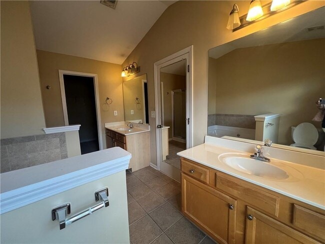 Building Photo - 2207 Pebble Beach Dr
