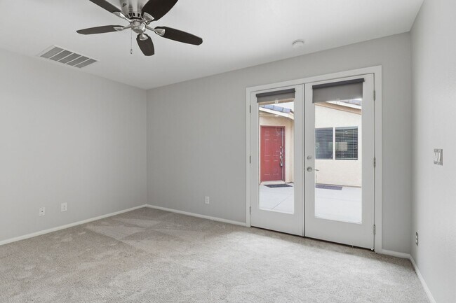 Building Photo - SW!!! Casita!!!! Single Story!!! 4 Bedrooms!!! Gated!!! End or Cut De Sac!!! Community green area...