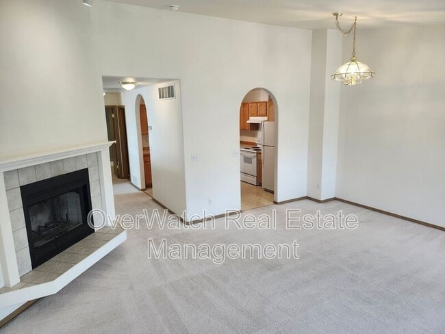 Primary Photo - 4041 Lunar Dr