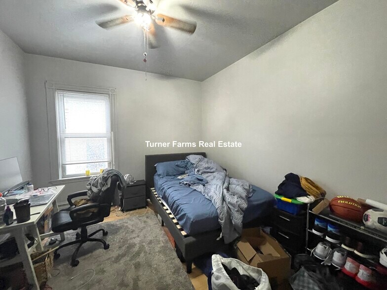 Building Photo - 36 Cherokee St