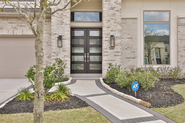 Building Photo - 24707 Celestial Lily Dr