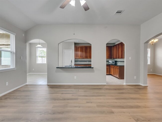 Building Photo - 10223 Sierra Grace Ln