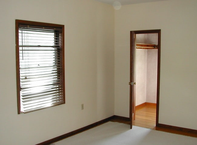 Building Photo - 1251 33rd St