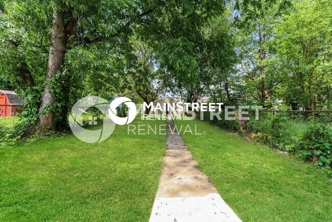 Building Photo - 5 Bedroom Pet-Friendly Home in Louisville,...