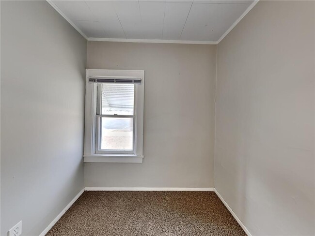 Building Photo - 4748 W 125th St