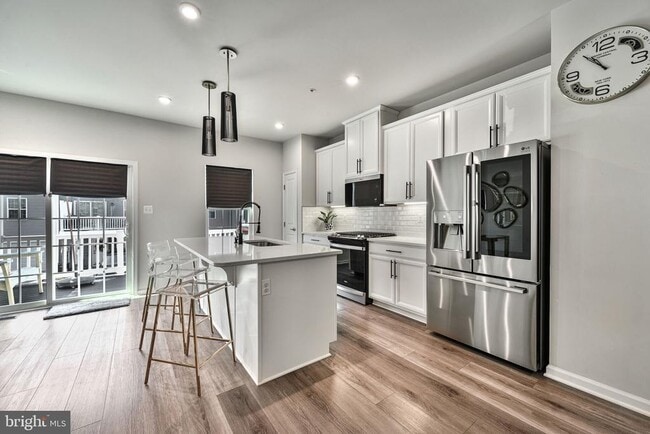 Building Photo - 68 Caswell Dr