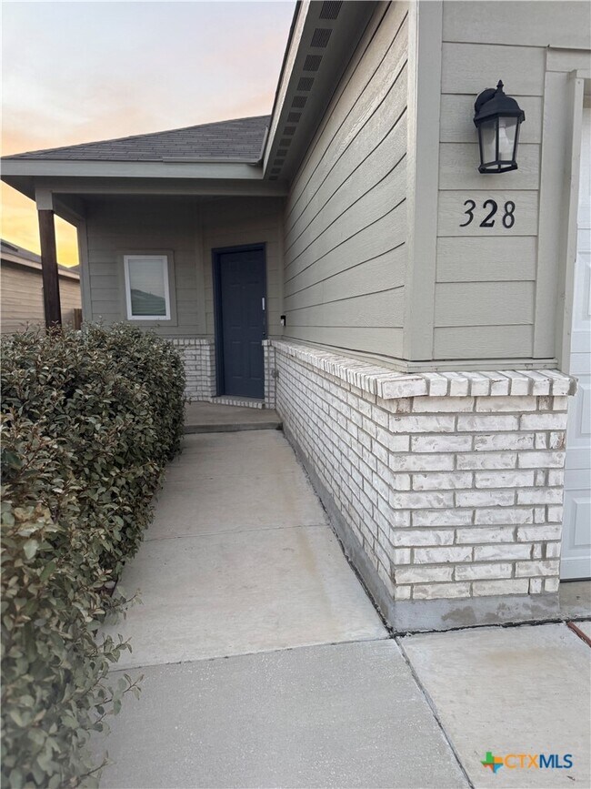 Building Photo - 328 Havarti Wy