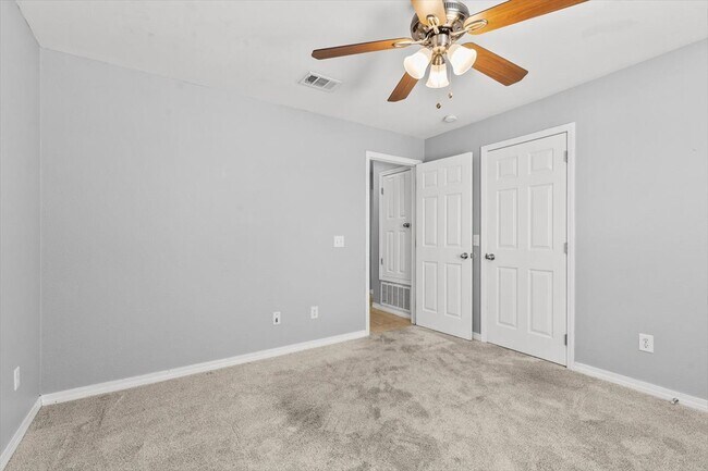 Building Photo - 7464 Autumn Trace Blvd