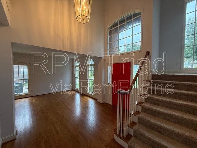 Building Photo - 4210 Shoal Creek Dr