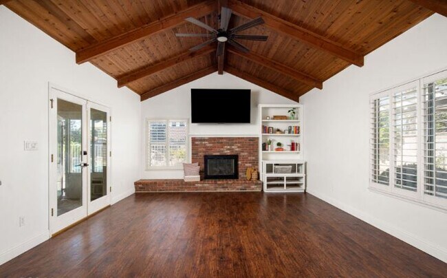 Building Photo - 13019 Queen Palm Ct