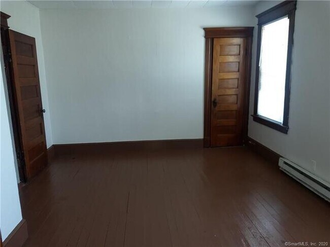 Building Photo - 206-208 Lounsbury St