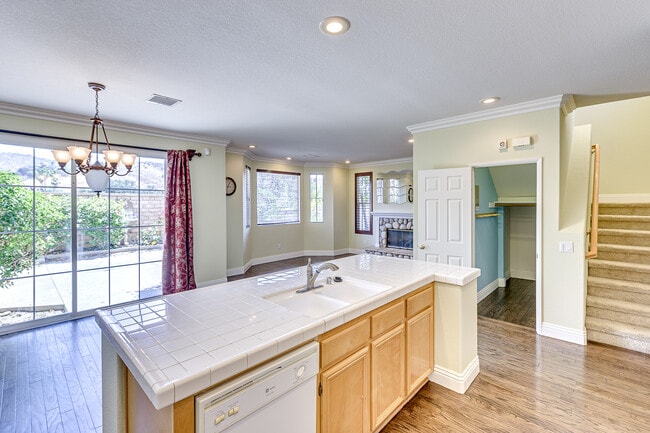 Building Photo - 5960 Juniper Ct