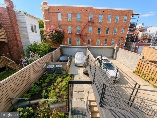 Building Photo - 1219 Park Rd NW