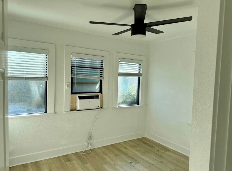 Building Photo - 823 W Orange St