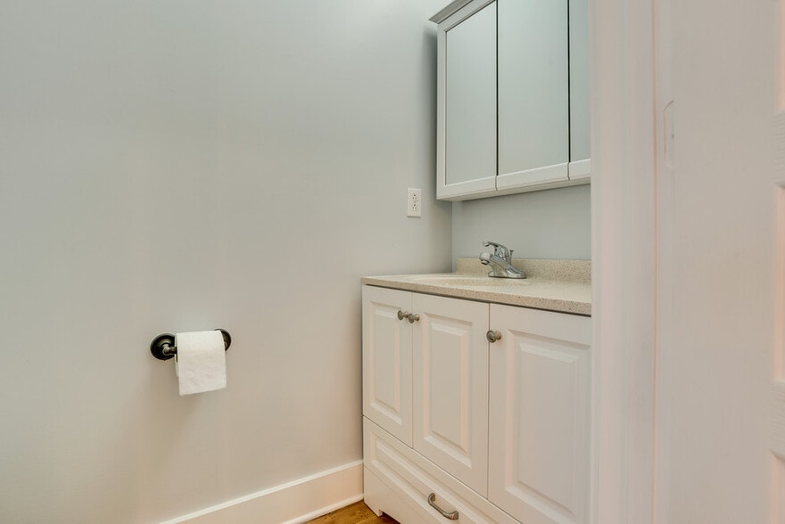 Building Photo - 545 Swiss Ave