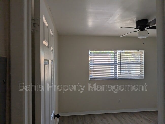 Building Photo - 8944 Temple Terrace Hwy