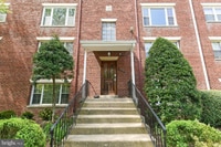Building Photo - 1220 N Meade St
