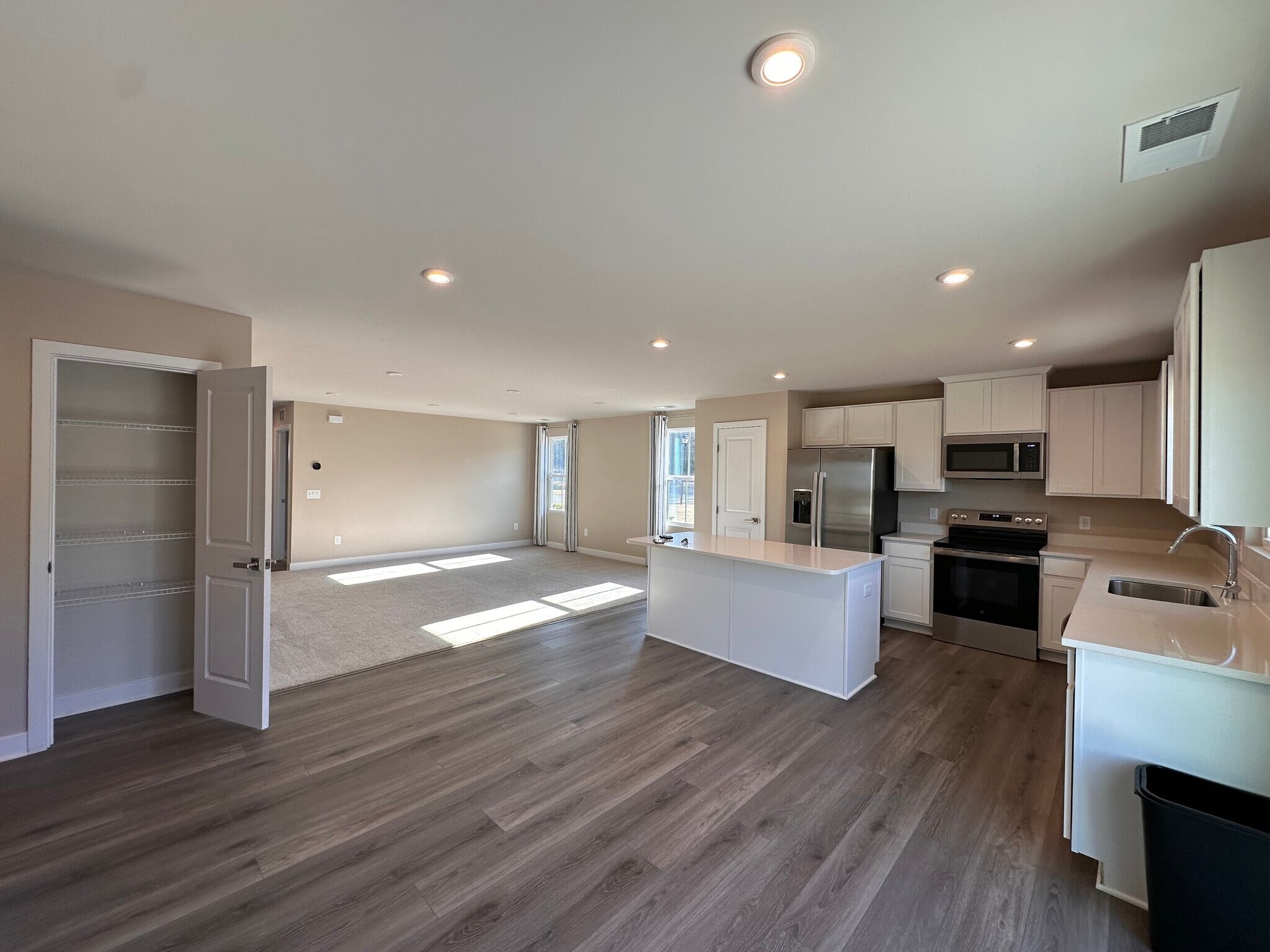 Building Photo - 203 Maggys Wy