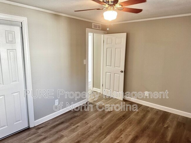 Building Photo - 504A Moore Dr