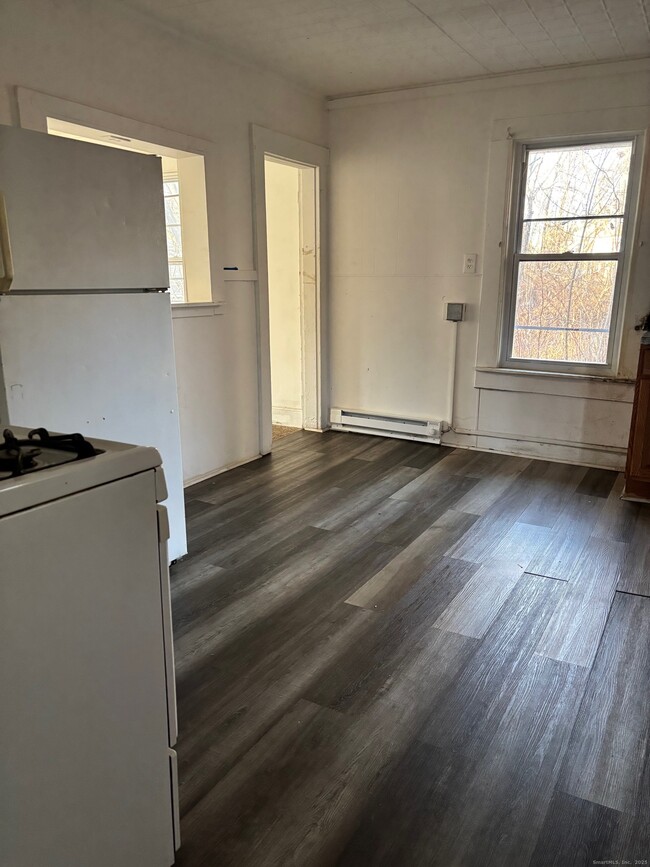 Building Photo - 113 Southview St