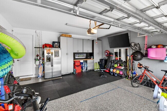 Building Photo - 9062 Gulf Cove Dr
