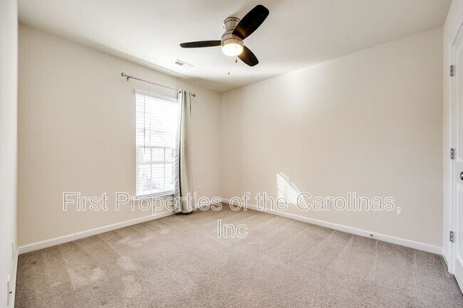 Building Photo - 524 Hunters Dance Road