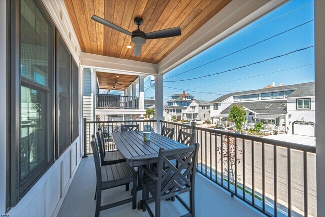 Building Photo - 26 S Rosborough Ave